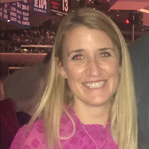 Meet your Posher, Caitlin - Picture 1 of 1